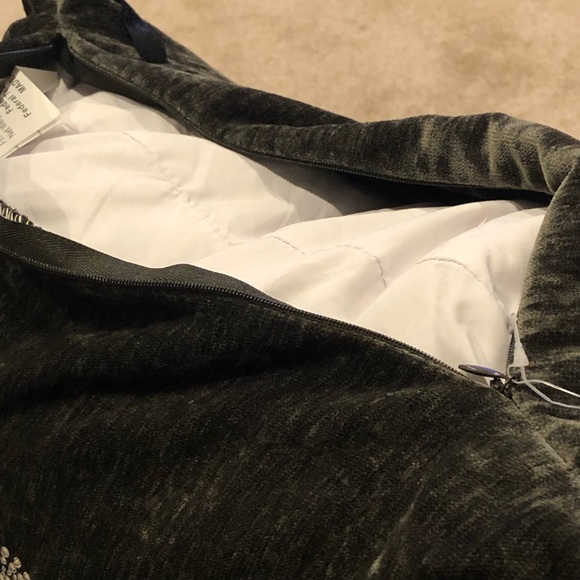 Magaschoni Velvet Rhinestone Halloween Skull Pillow 20x20 - Picture 5 of 10